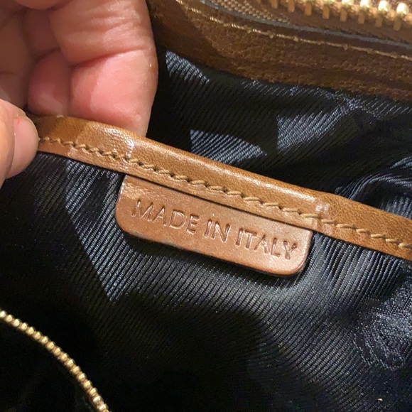 Burberry Lowry Stitch Handbag Tote🤎 - Picture 7 of 14